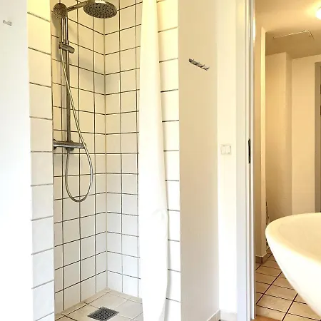 Furnished 1 Bedroom I Center *