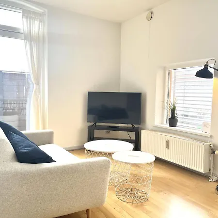 Furnished 1 Bedroom I Center *