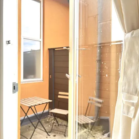 Furnished 1 Bedroom I Center *
