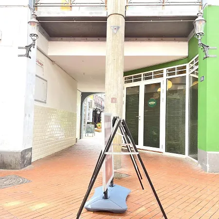 Furnished 1 Bedroom I Center